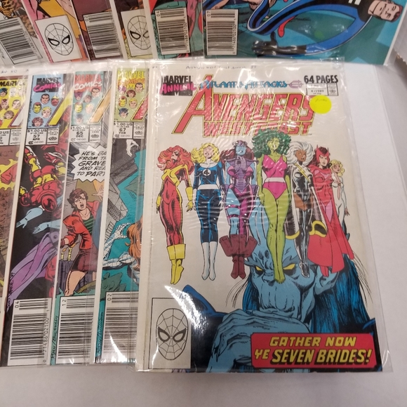 Huge lot 37 Marvel Copper Age Avengers Comic Books - Picture 16 of 16